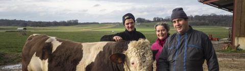 Ce Gaec familial se compose de Christian Baverey, de sa sœur Jacqueline Garrignot avec son mari Denis (de gauche à droite).